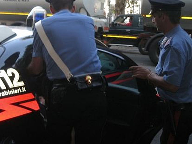arresto-carabinieri-in-auto